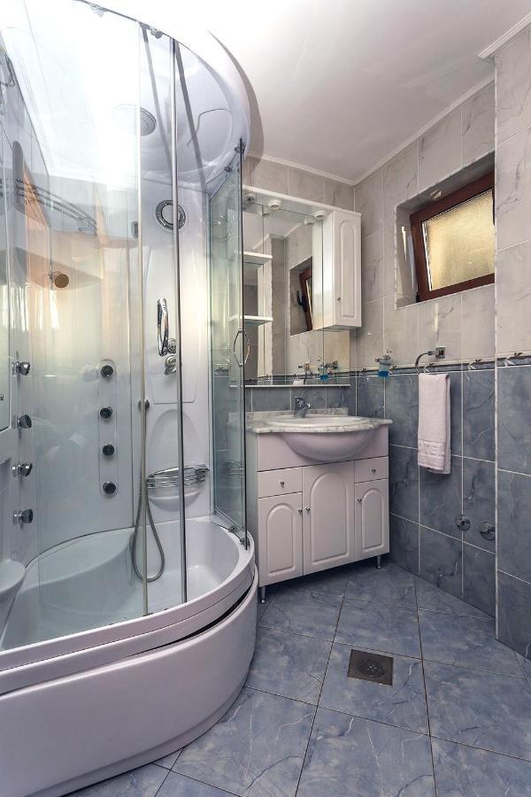 Villa M Dobra Voda Pokoj fotografie